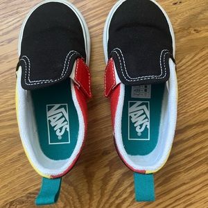 Vans toddler slip on V shoe, size 7